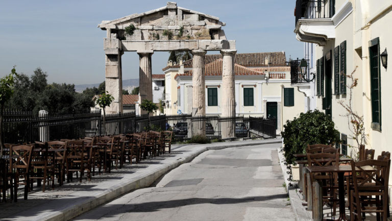 Υποδοχή πελατών με υγειονομικά πρωτόκολλα σε εστιατόρια, καφέ, μπαρ έπειτα από 72 μέρες (live)