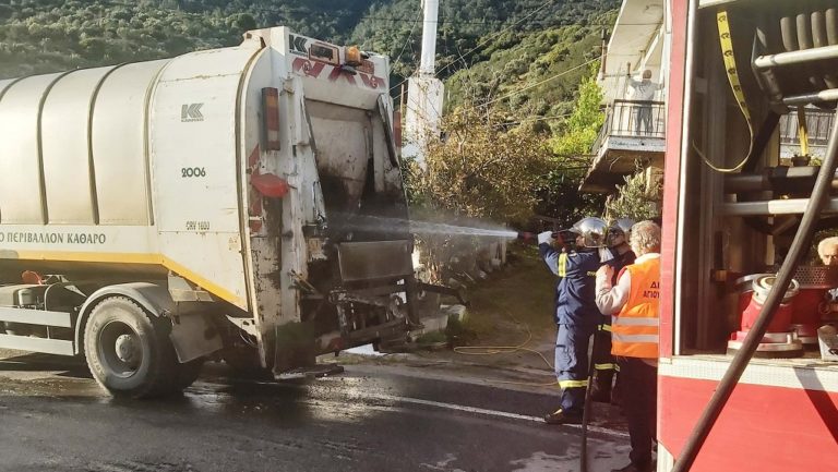 Φωτιά σε απορριμματοφόρο στον Άγιο Νικόλαο