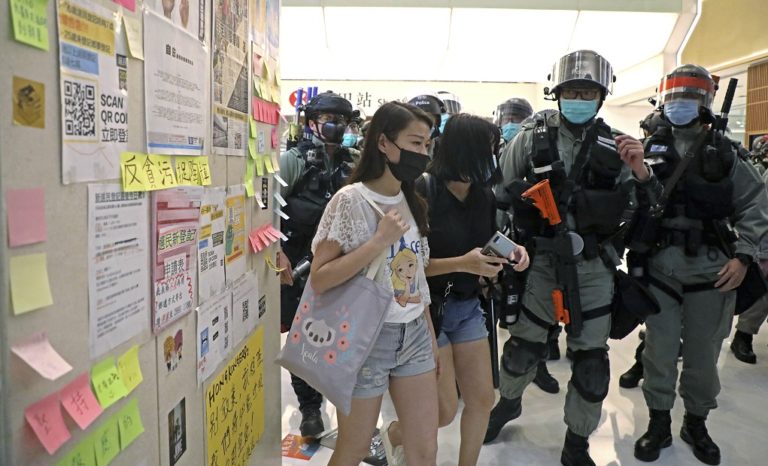 Χονγκ Κονγκ: Κινητοποιήσεις ακτιβιστών και συγκρούσεις με την αστυνομία