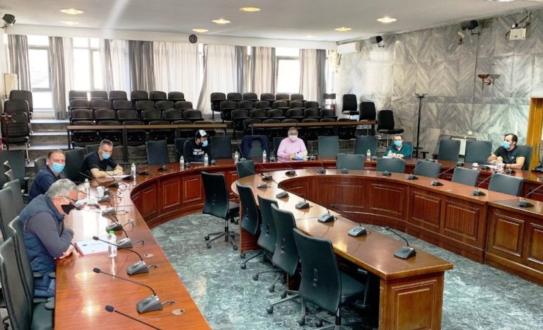 Ανοικτή γραμμή Δήμου – Εμπορικού Συλλόγου για στήριξη της τοπικής αγοράς