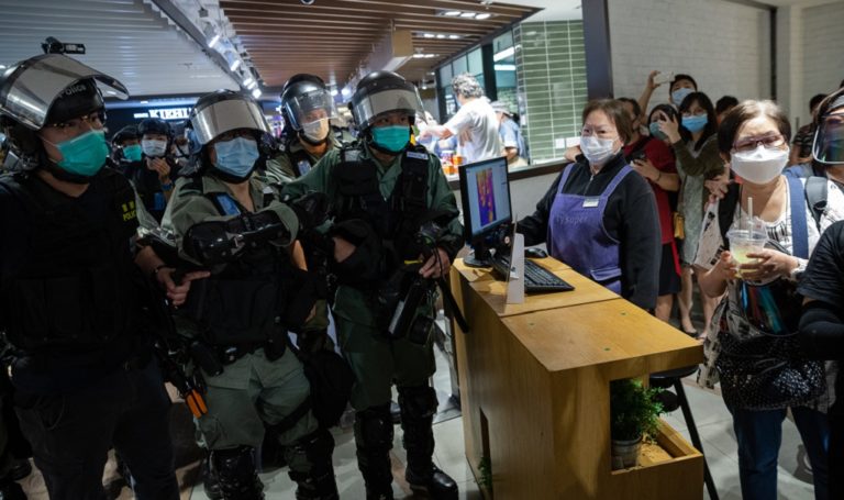 Συλλήψεις διαδηλωτών στο Χονγκ Κονγκ