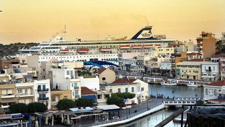 Αύξηση της κρουαζιέρας στον Άγιο Νικόλαο