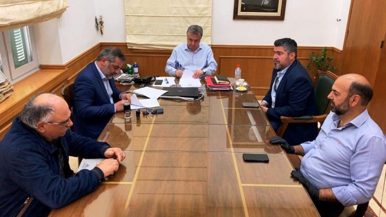 Θα φτιάξουν τη στέγη του σχολείου