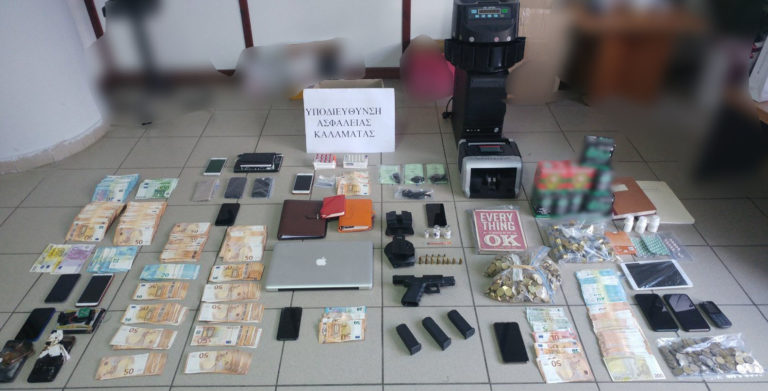 Καλαμάτα: Επιχειρηματίες συνελήφθησαν για εκβιασμούς και “ξέπλυμα” χρήματος