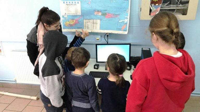 Αγορά ηλεκτρονικού εξοπλισμού στα Δημοτικά σχολεία