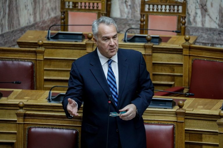 Βορίδης στη Βουλή: Στεκόμαστε εμπράκτως στο πλευρό των πληγέντων αγροτών