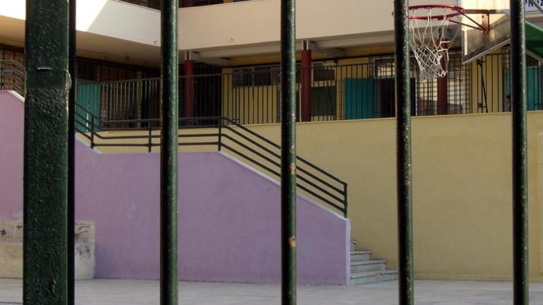Το Δημοτικό  Συμβούλιο  Χανίων για το άνοιγμα των σχολείων