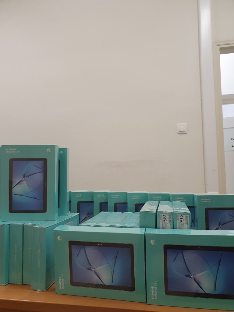 Τριάντα tablets από το Δήμο Σφακίων για τα Δημοτικά Σχολεία