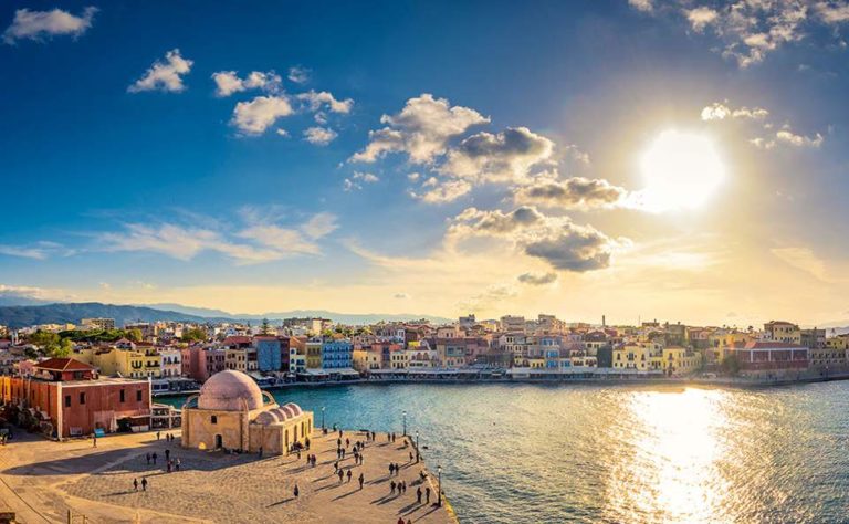 Χανιά: Εθελοντικός καθαρισμός του Ενετικού Λιμένα