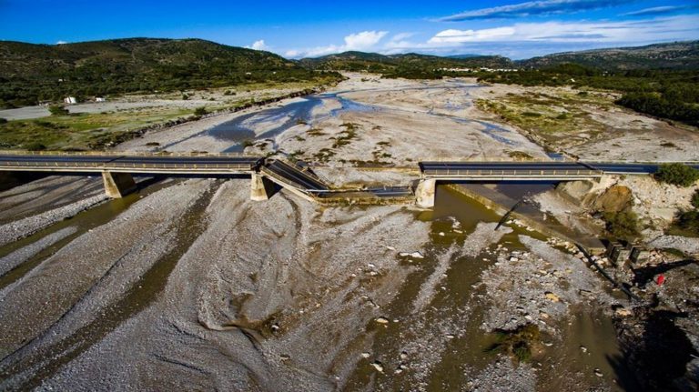 Ξεκινά, μέσα Ιουνίου, η κατασκευή της νέας γέφυρας του ποταμού Μάκκαρη
