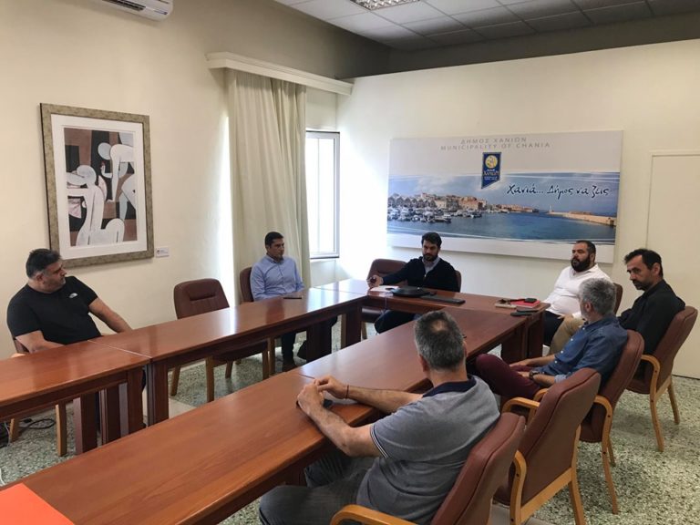 Ο Δήμαρχος Χανίων με το Σύλλογο Καταστηματαρχών Δημοτικής Αγοράς