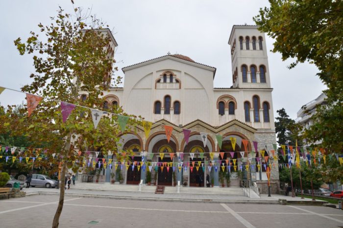 Δύο Θείες Λειτουργίες στον Άγιο Νικόλαο