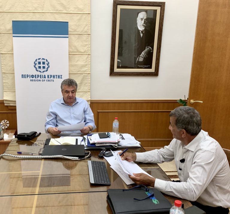 Σύσκεψη Περιφερειάρχη Κρήτης με τον Δήμαρχο Αμαρίου