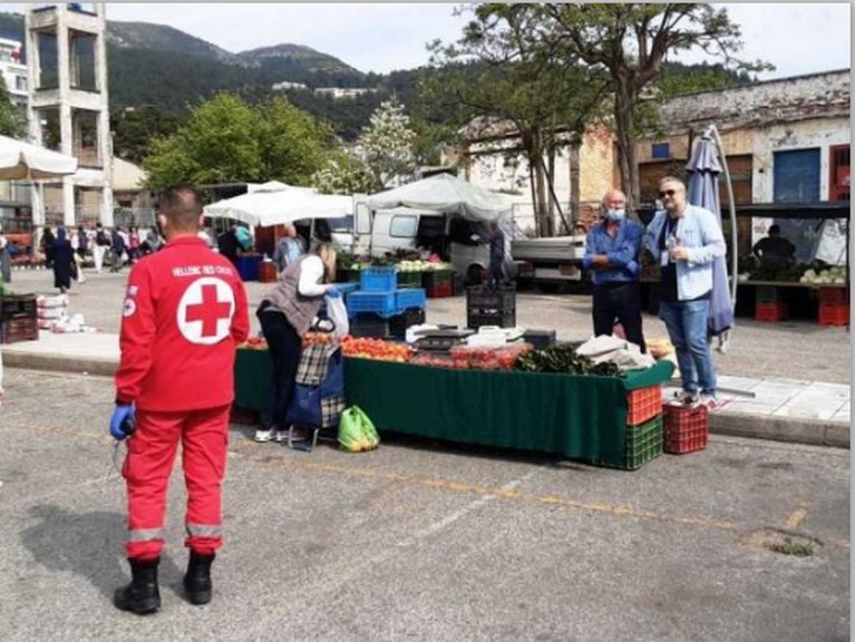 Ξάνθη: Με τη συνδρομή του Ερυθρού Σταυρού θερμομετρήσεις στο Παζάρι