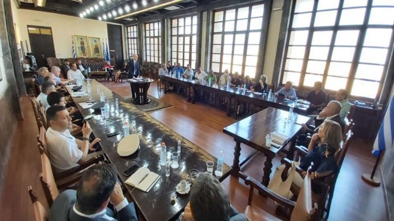 Ευρεία σύσκεψη στο δήμο Ρόδου, για την πρόληψη των τροχαίων ατυχημάτων