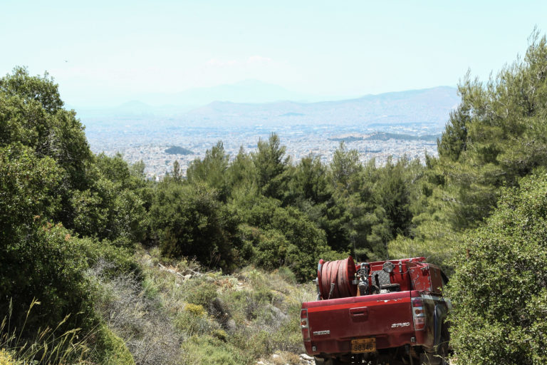 Αγνοείται άνδρας στον Υμηττό-Συναγερμός σε ΕΛΑΣ και Πυροσβεστική (video)