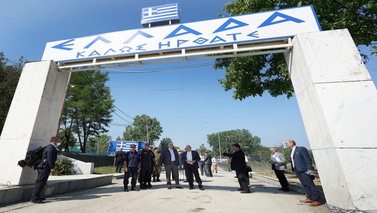 Δένδιας-Μπορέλ στον Έβρο: Η Ε.Ε. έχει την αποφασιστικότητα να προστατέψει τα εξωτερικά της σύνορα (video)
