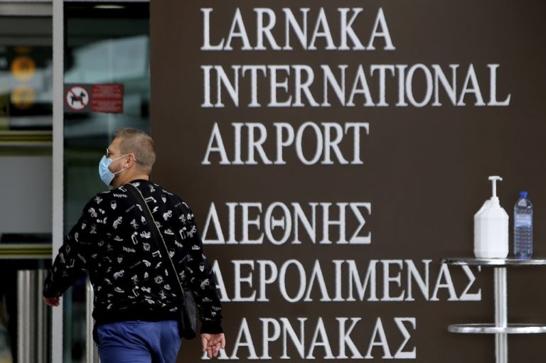 Επαναλειτουργούν τα αεροδρόμια στην Κύπρο