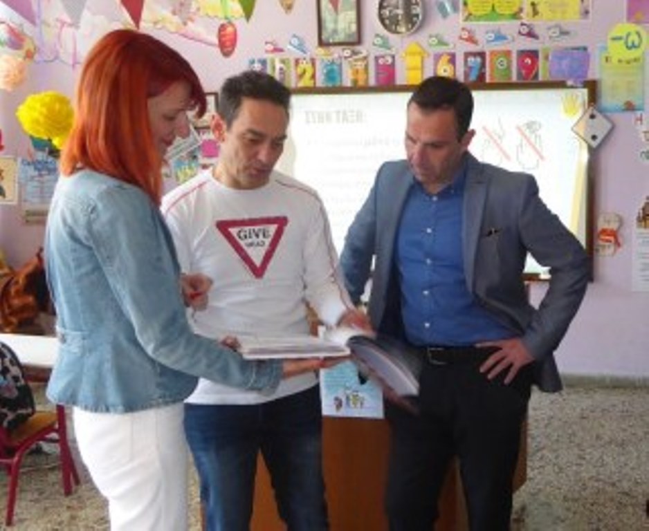Καστοριά: H  ευχάριστη   έκπληξη του Δημάρχου, στο  5ο δημοτικό σχολείο