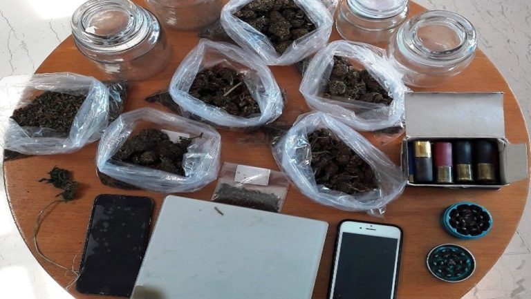 Τους βρήκαν την κάνναβη στο σπίτι