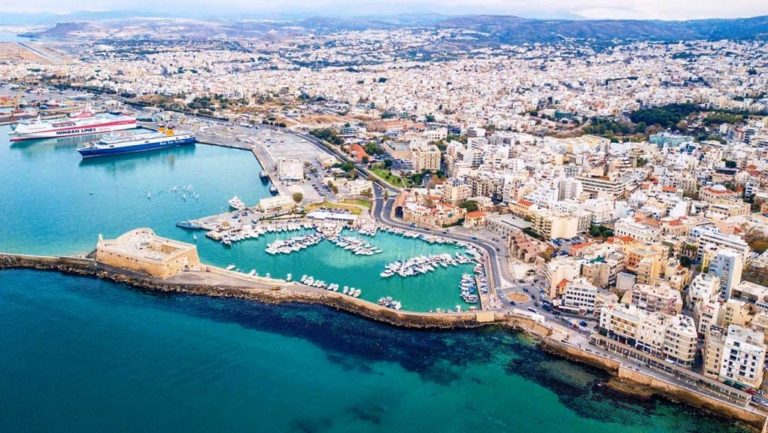 Συνάντηση για τη χερσαία ζώνη του λιμανιού