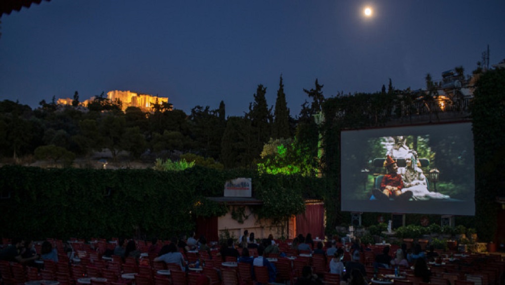 Η Washington Post για την “παντοτινή γοητεία” των ελληνικών θερινών κινηματογράφων