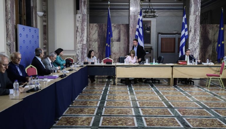 Πολιτικές αντιπαραθέσεις για το ηχητικό του Σ. Μιωνή-Τη διαγραφή του Ν. Παππά ζήτησε ο Στ. Πέτσας (live+video+audio)