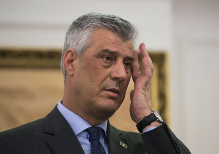 Σερβία: Ο Θάτσι δήλωσε ότι θα παραιτηθεί από το αξίωμα του προέδρου Δημοκρατίας αν του απαγγελθούν κατηγορίες για εγκλήματα πολέμου