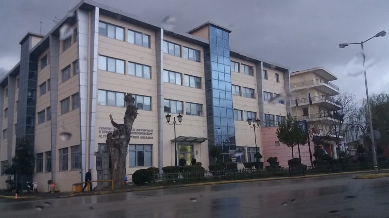 Οι παραβάσεις στην Πελοπόννησο για μάσκα και αποστάσεις