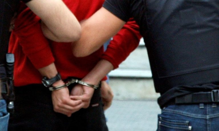 Σύλληψη αλλοδαπής στο Ηράκλειο για κλοπή κοσμημάτων και μετρητών