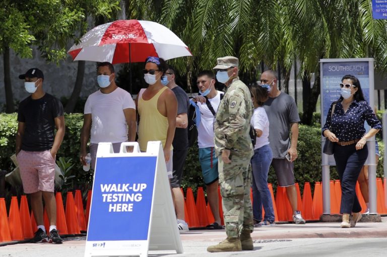 ΗΠΑ: Ρεκόρ νέων κρουσμάτων κορονοϊού – 52.000 μολύνσεις σε μία μέρα