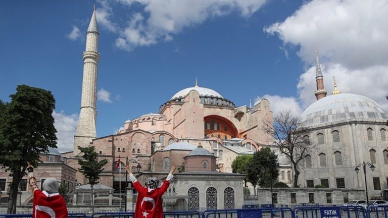 Αντίθετη η ΠΕΔ Κρήτης στη μετατροπή της Αγίας Σοφίας σε τζαμί