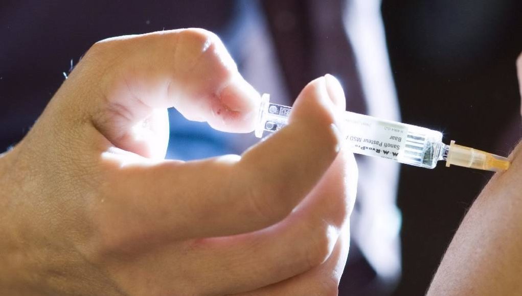 Covid-19: Ξεκίνησε ο εμβολιασμός στο Αμπού Ντάμπι