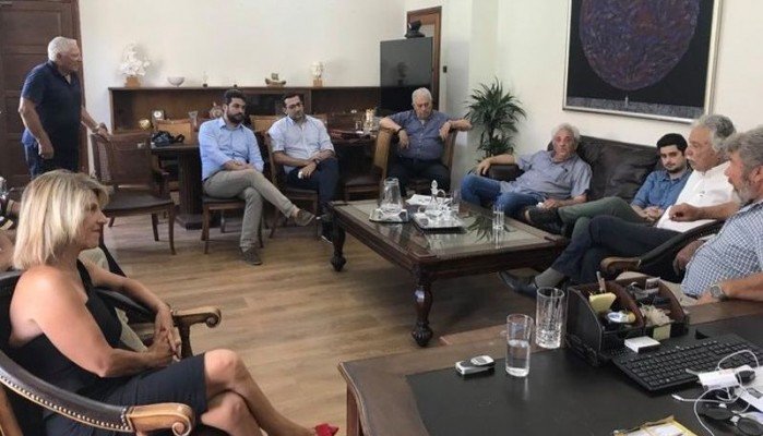 Στελέχη του ΚΙΝΑΛ στο Δημαρχείο Χανίων