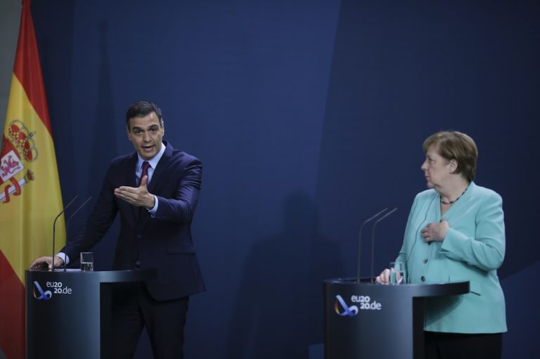 Δεν αποκλείει δεύτερη σύνοδο κορυφής για το Ταμείο Ανάκαμψης η Α.Μέρκελ μετά την συνάντηση με τον Π.Σάντσεθ
