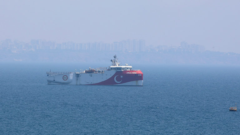 Με όπλο τη διπλωματία οι αντιδράσεις στις προκλήσεις (video)