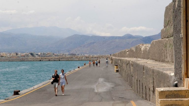 Ηράκλειο: Πρόσκληση σε καλλιτέχνες για τον βόρειο λιμενοβραχίονα