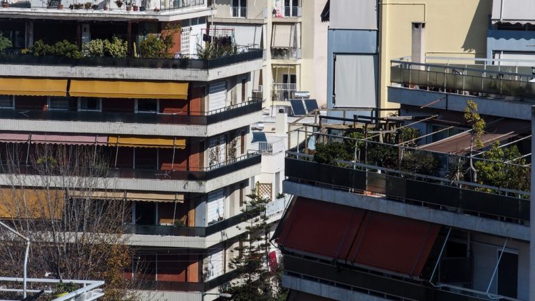 Παγίδες και λάθη για τα αδήλωτα τετραγωνικά: Τι συμβουλεύει ο φοροτεχνικός Αντώνης Μουζάκης