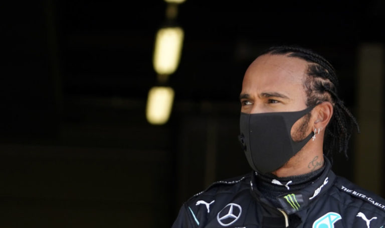 GP Μ. Βρετανίας: 91η pole position για τον Χάμιλτον – Σε άλλη κλάση οι δύο Mercedes