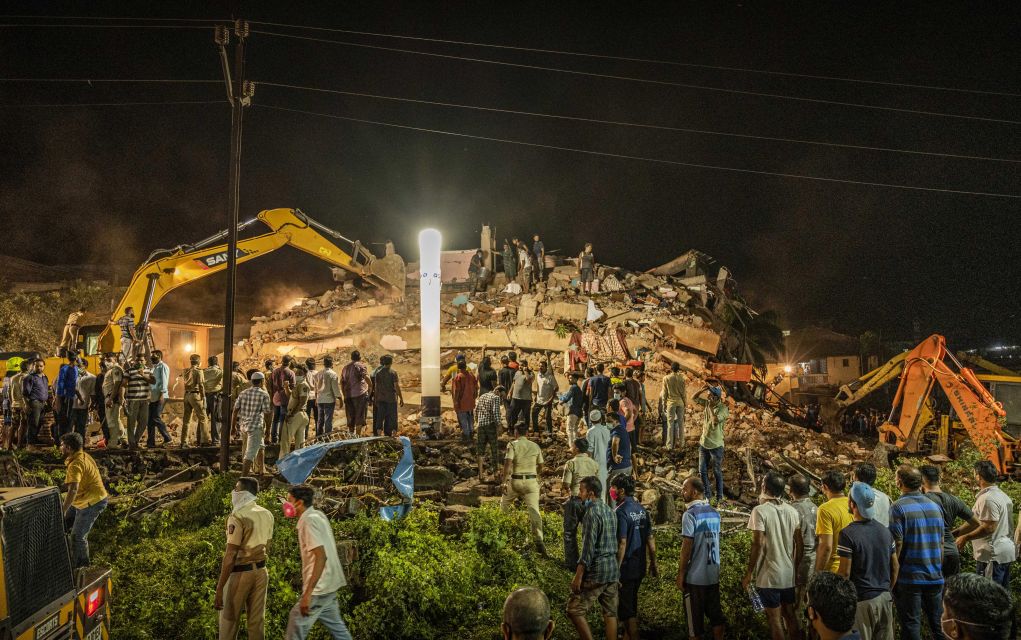 Τουλάχιστον 2 νεκροί και 18 τραυματίες από κατάρρευση πολυκατοικίας στην Ινδία