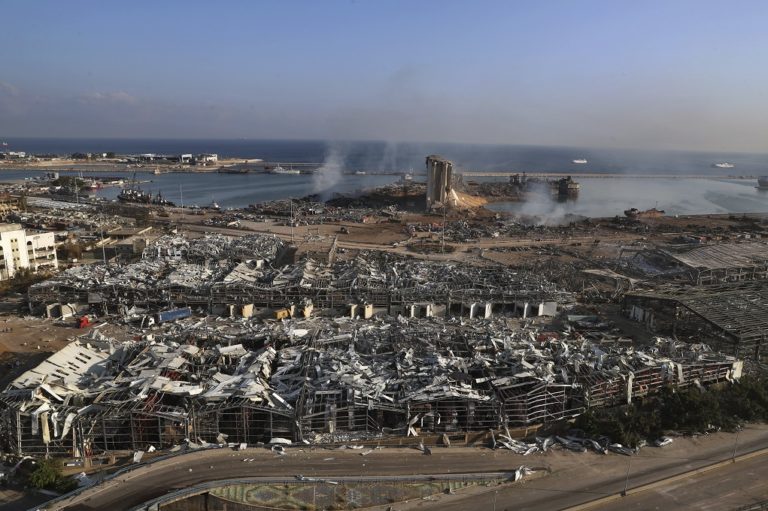 Bηρυτός: Τουλάχιστον 135 νεκροί, 5.000 τραυματίες, 300.000 άστεγοι