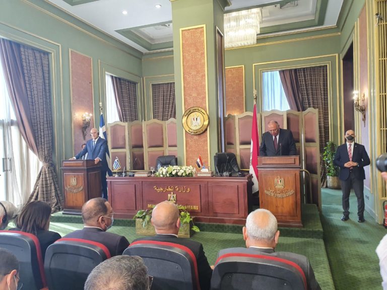 Συμφωνία Ελλάδας – Αιγύπτου για οριοθέτηση ΑΟΖ –  Δένδιας: Ακυρώνει το μνημόνιο Τουρκίας – Λιβύης