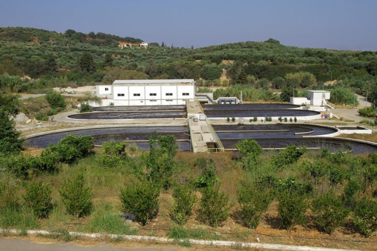 Χανιά: Χρηματοδοτείται η επέκταση της μονάδας αφυδάτωσης της ΔΕΥΑΒΑ