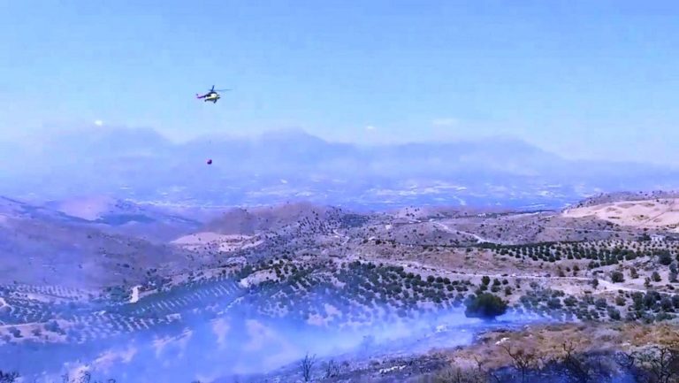 Έσβησαν τη φωτιά αλλά ο κίνδυνος πυρκαγιάς είναι υψηλός