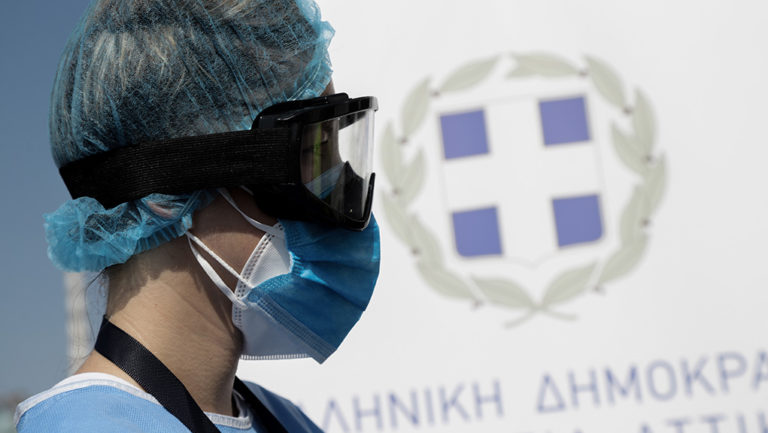 Κορονοϊός: Ανησυχία για την ενίσχυση του ιικού φορτίου στη χώρα – Πού την αποδίδουν οι ειδικοί (video)