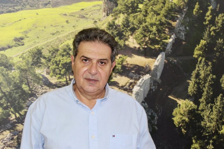 Τήρηση των μέτρων προστασίας για τον κορονοϊό ζητά ο δήμαρχος Φαρσάλων