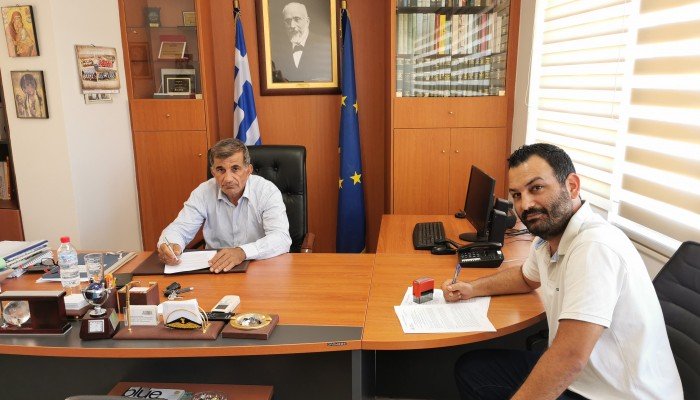 Υπογραφή σύμβασης στο Δήμο Αμαρίου για τη βελτίωση οδοποιΐας