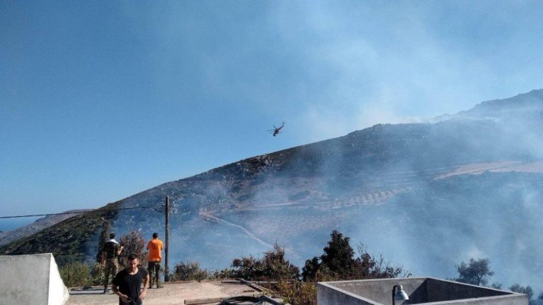 Σε εξέλιξη η φωτιά στον Δήμο Καντάνου Σελίνου (audio)