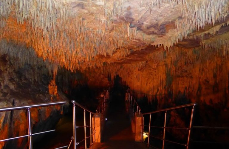 Μεγάλη επισκεψιμότητα στο Σπήλαιο του Δράκου στη Καστοριά