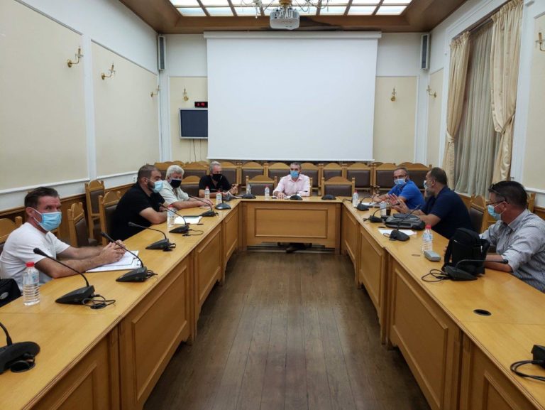 Κρήτη: Σύσκεψη στη Περιφέρεια με τους εκπροσώπους των Αγροτικών Συλλόγων
